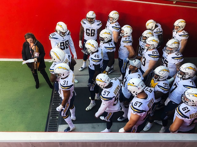 表现仍旧不 表现仍旧不